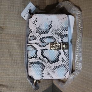 Guess purse brand new